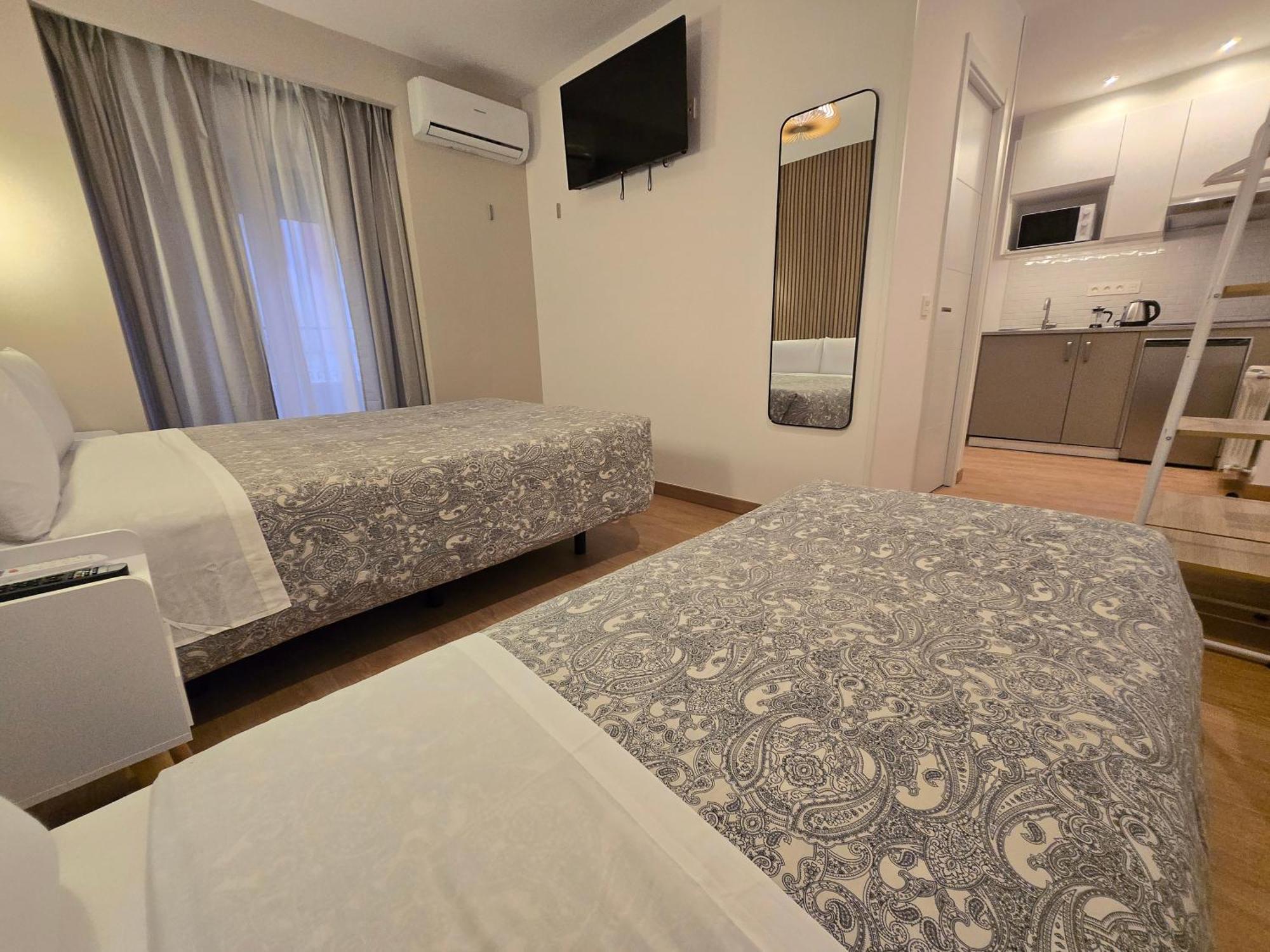 Hostal Esparteros Madrid Kültér fotó