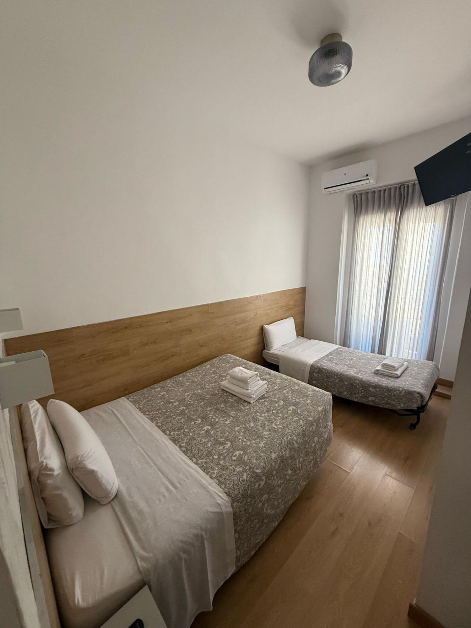 Hostal Esparteros Madrid Kültér fotó
